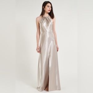 Jenny Yoo Cameron Dress Latte Satin Back Crepe
Size 4 worn once, dry cleaned